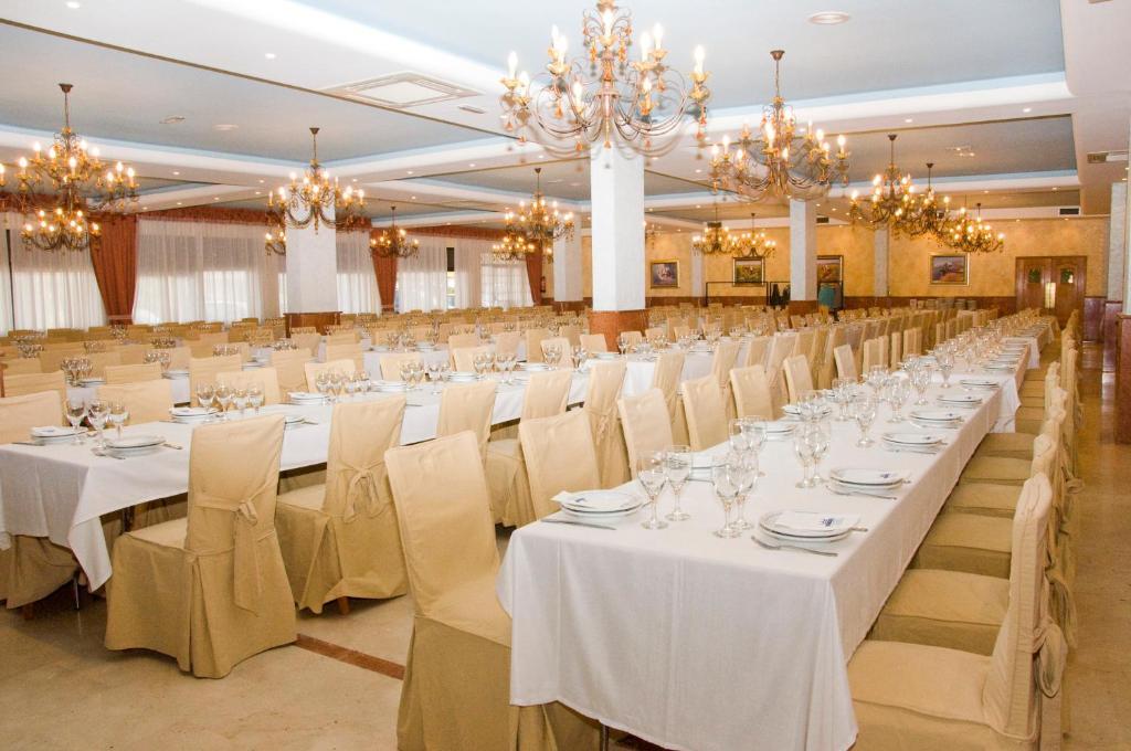 Hotel Restaurante San Roque Medina del Campo Kültér fotó