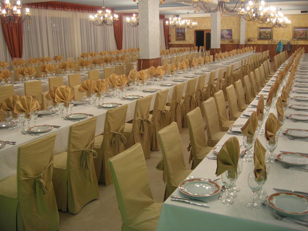 Hotel Restaurante San Roque Medina del Campo Kültér fotó