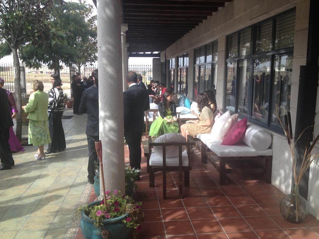 Hotel Restaurante San Roque Medina del Campo Kültér fotó